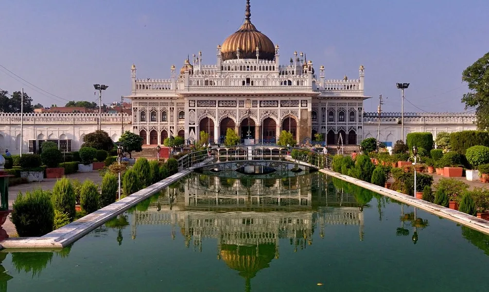 Agra to Lucknow taxi