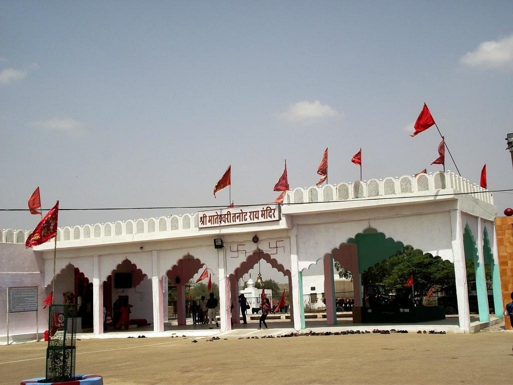 Jaisalmer to tanot taxi