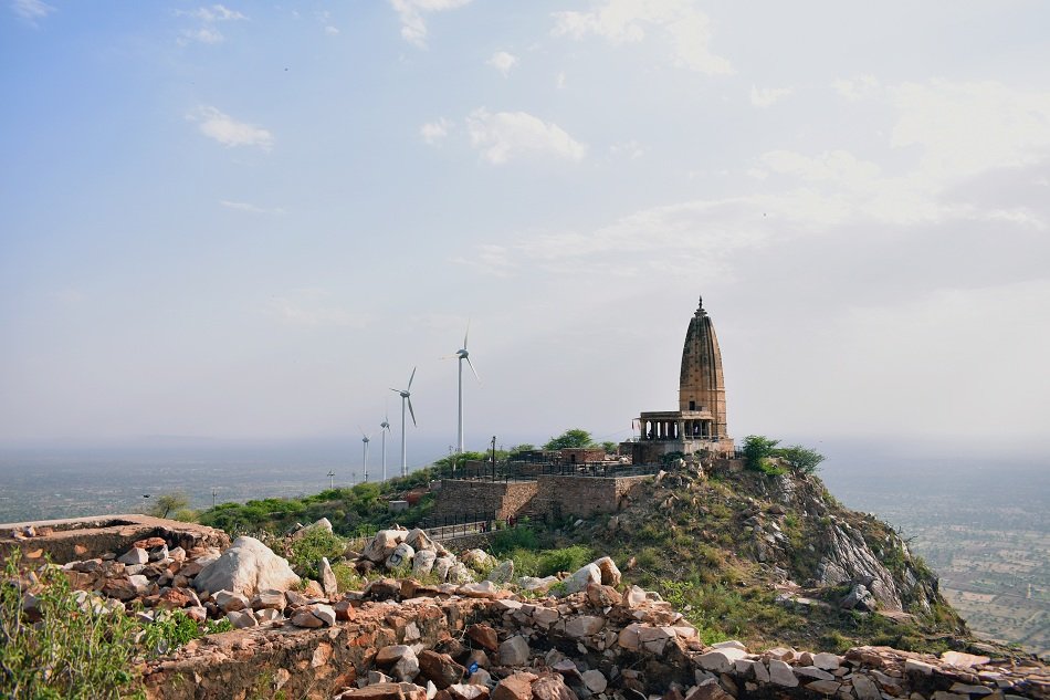 Jaipur to Sikar taxi